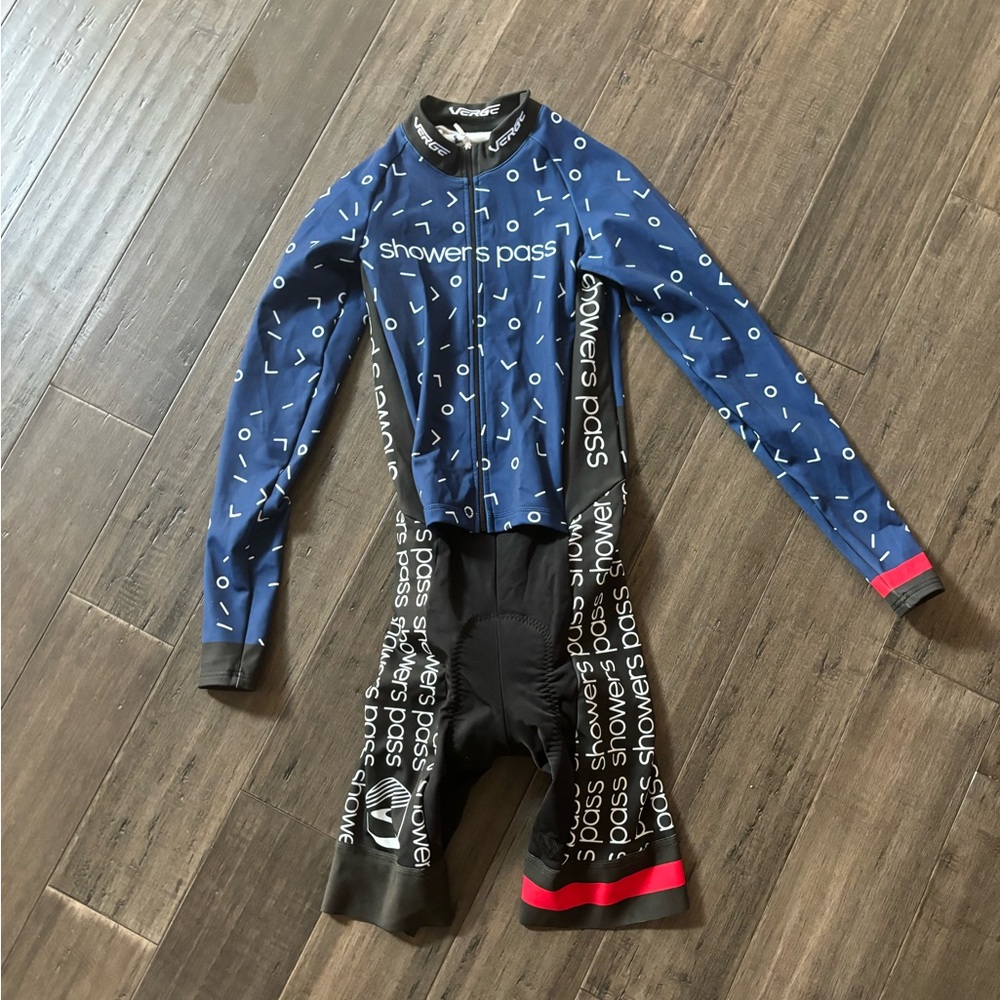 Men’s insulated skin suit—long sleeved for cycling